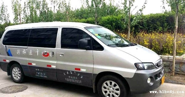 呼倫貝爾大草原包車旅游_海拉爾提供瑞風(fēng)8-11座商務(wù)車